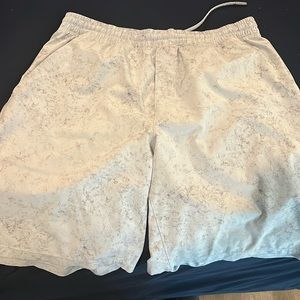 Lululemon pace breakers 9” lined